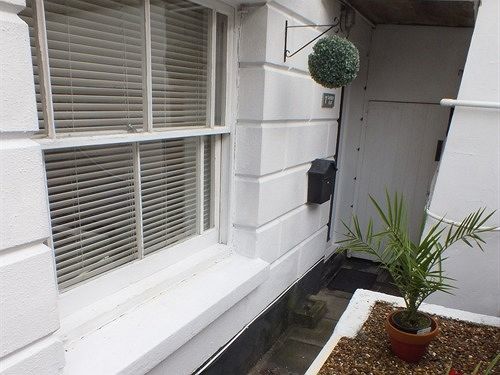 Garden Flat Apartment Роял Тънбридж Уелс Екстериор снимка